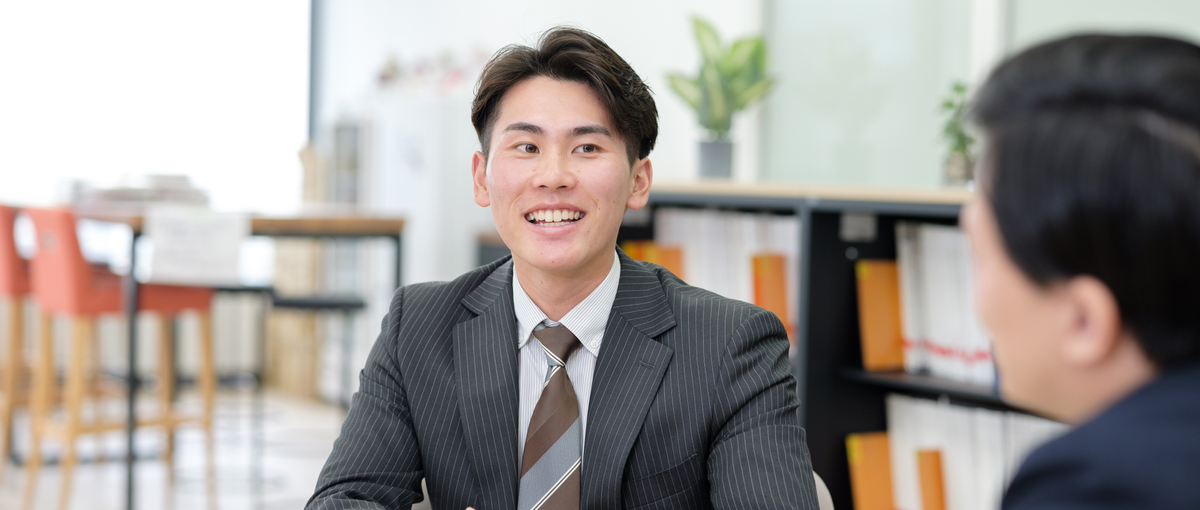 リーダー候補｜HR営業で磨いた数字×行動力を、人事採用の現場で活かす！