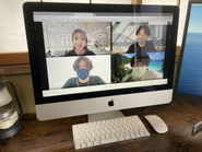 出社とリモートを併用しつつ働きやすさも◎オンラインMTGなど遠隔でのコミュニケーションはみんな慣れてます◎