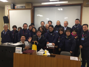 昨年度のインターン生の最終報告回の様子。社員みんなと一緒に挑戦しました。